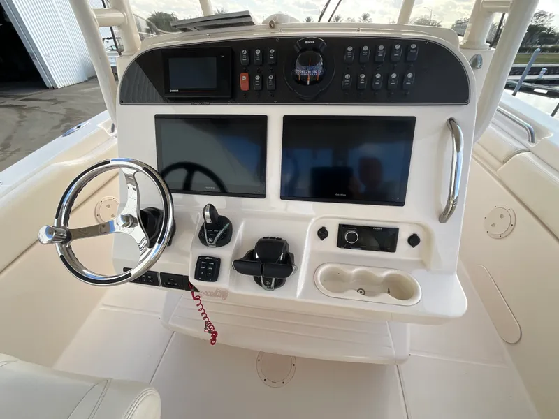 Slide: The Image of Grady-White CANYON 306 2021 - 19