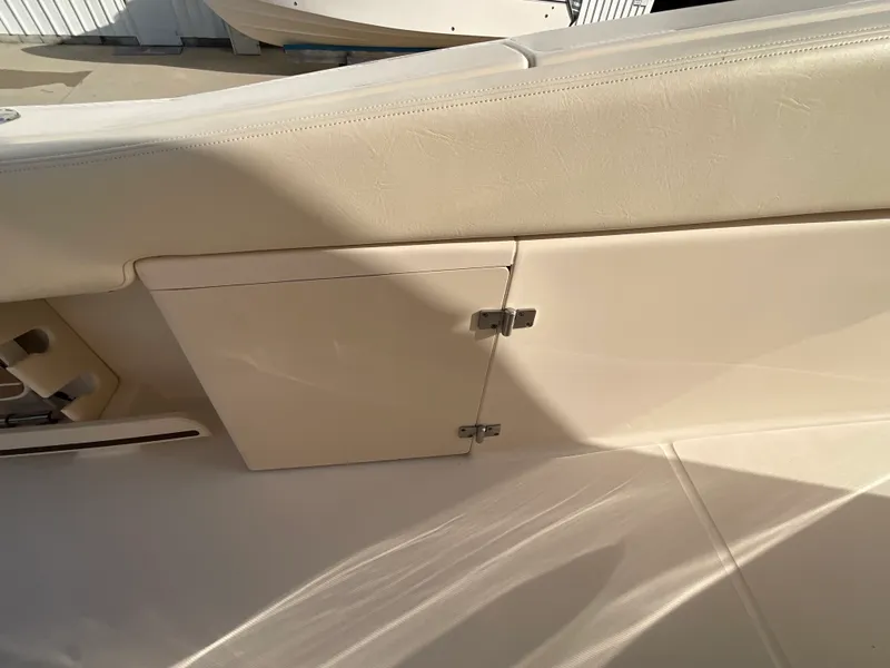 Slide: The Image of Grady-White CANYON 306 2021 - 32