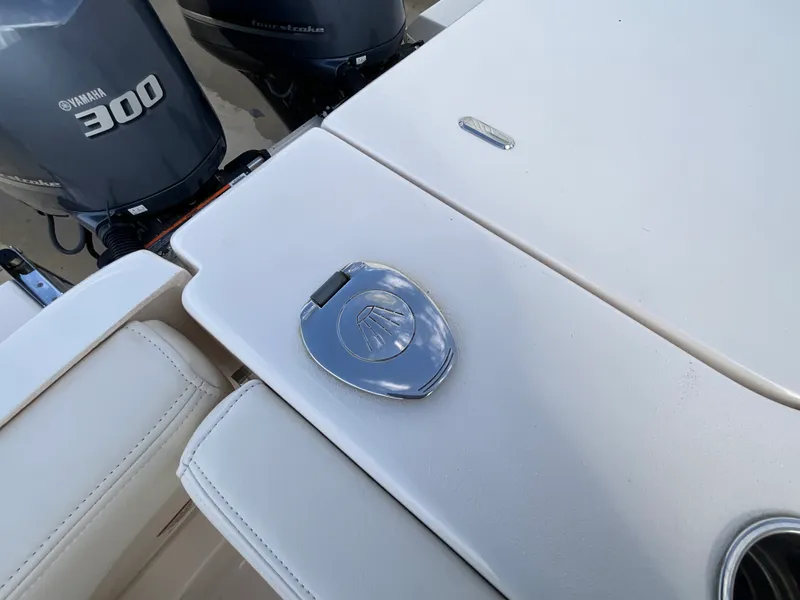 Slide: The Image of Grady-White CANYON 306 2021 - 33