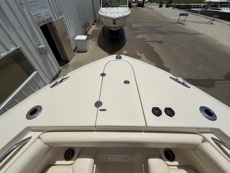Slide: The Image of Grady-White CANYON 306 2021 - 46