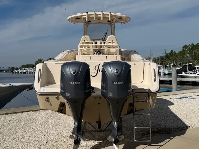 Slide: The Image of Grady-White CANYON 306 2021 - 7