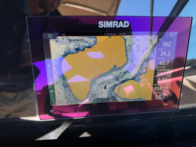 Slide: The Image of Sea Ray 250 SDX 2021 - 21