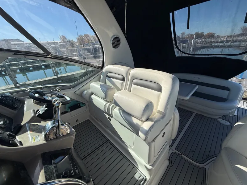 Slide: The Image of Sea Ray 320 Sundancer 2003 - 11