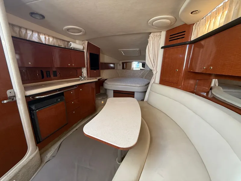 Slide: The Image of Sea Ray 320 Sundancer 2003 - 15