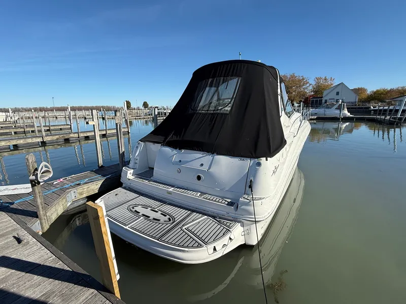 Slide: The Image of Sea Ray 320 Sundancer 2003 - 3