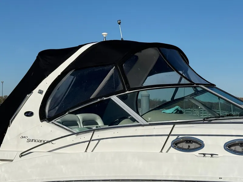 Slide: The Image of Sea Ray 320 Sundancer 2003 - 5