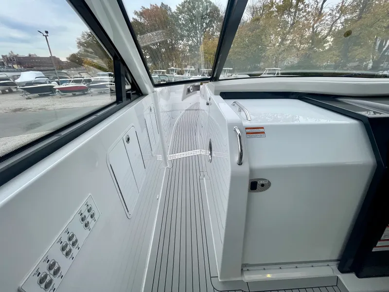 Slide: The Image of Cruisers Yachts 50 GLS Outboard 2026 - 35