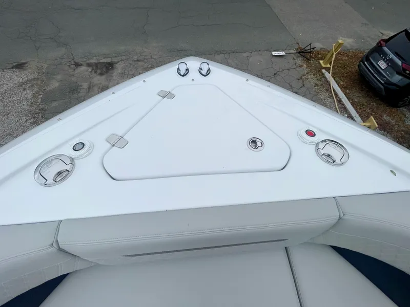 Slide: The Image of Cruisers Yachts 50 GLS Outboard 2026 - 38