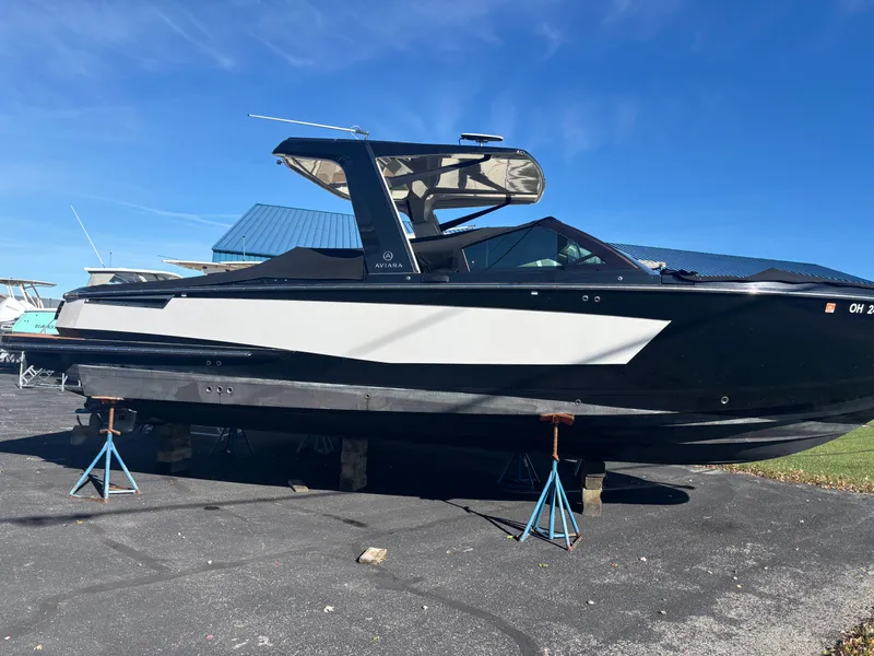 The Image of Aviara AV32 I/O 2020 - 0