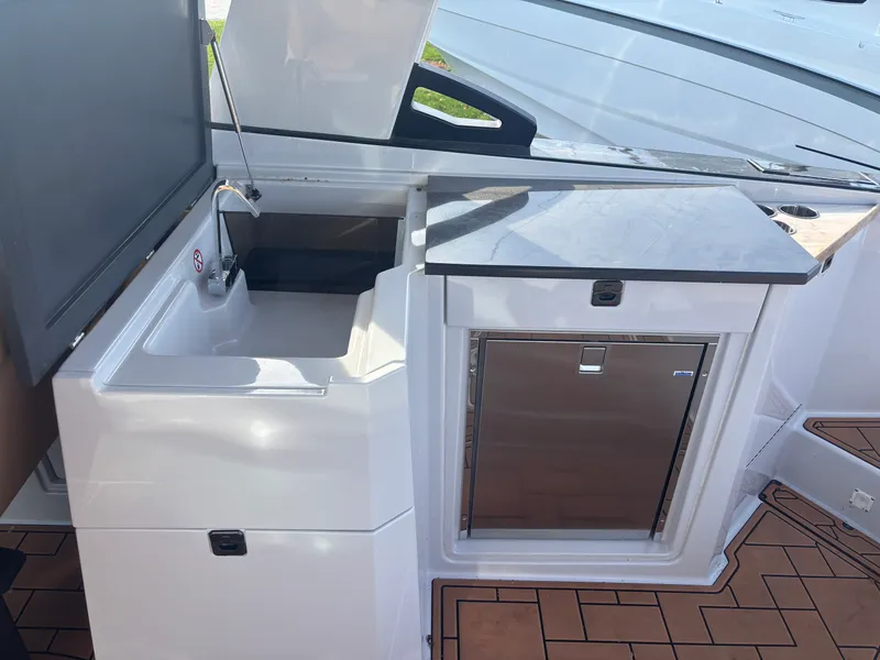 Slide: The Image of Aviara AV32 I/O 2020 - 11