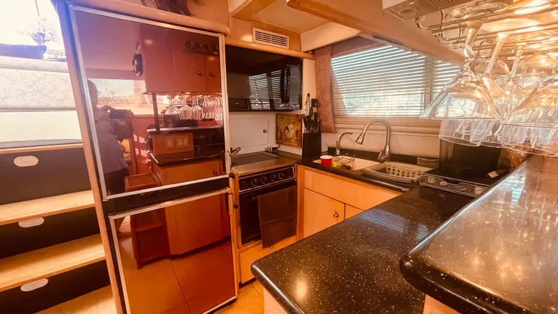 Slide: The Image of Carver Yachts 500 COCKPIT MY 1997 - 23