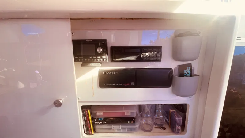 Slide: The Image of Carver Yachts 500 COCKPIT MY 1997 - 43