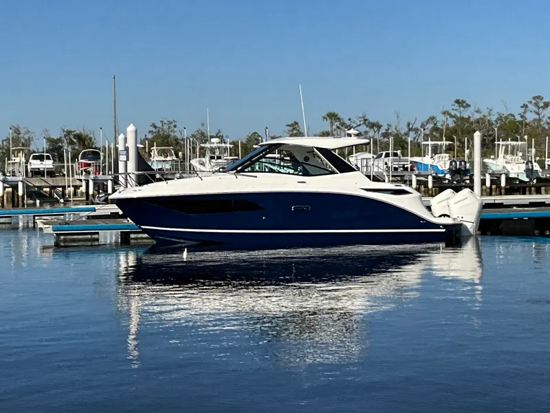 The Image of Sea Ray Sundancer 320 Outboard 2026 - 0