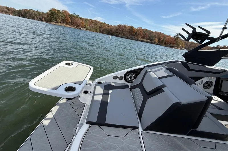 Slide: The Image of Yamaha 222XD 2026 - 8