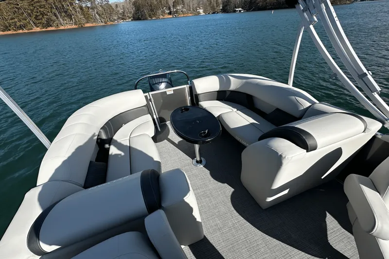 Slide: The Image of Sylvan MIRAGE 822 2025 - 10