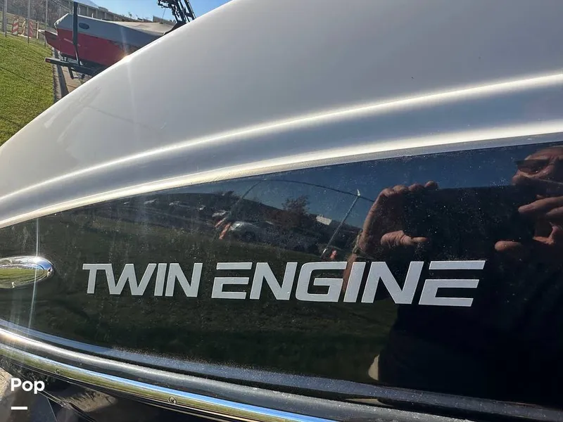 Slide: The Image of Yamaha 242S 2013 - 13444313