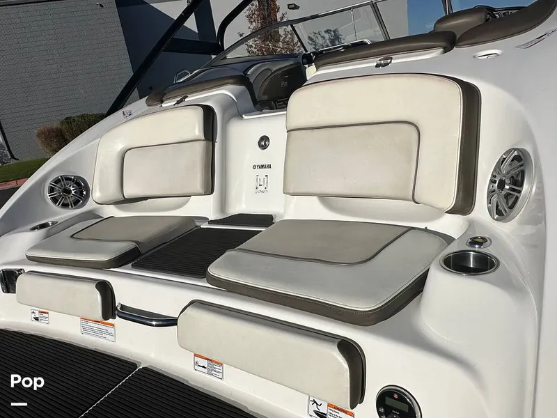 Slide: The Image of Yamaha 242S 2013 - 13444322