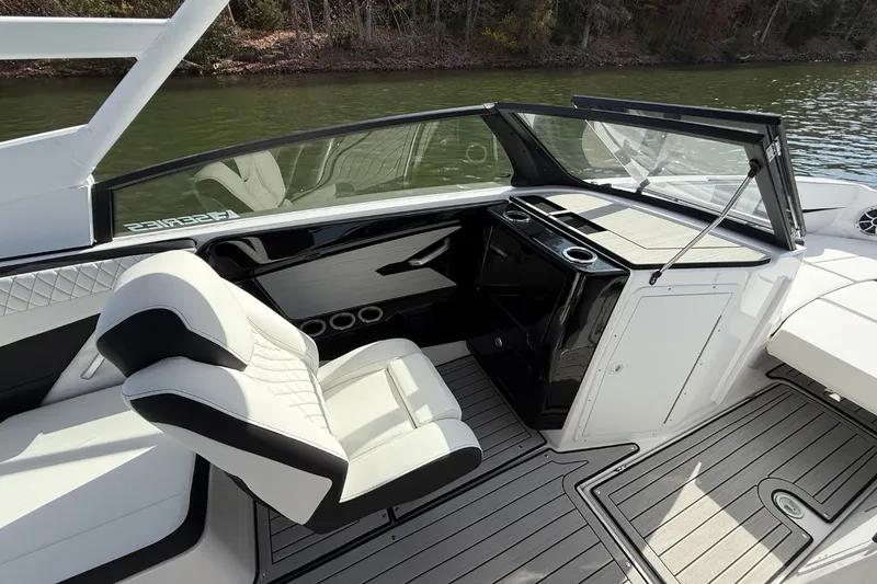 Slide: The Image of Yamaha 222SE 2026 - 19