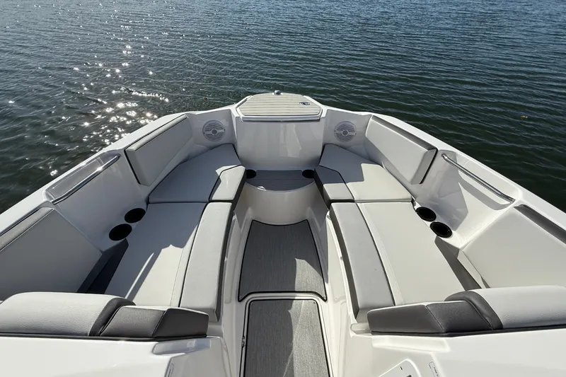 Slide: The Image of Yamaha AR220 2026 - 24