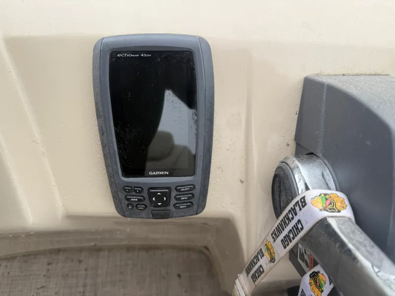 Slide: The Image of Bennington 21 SLX 2015 - 10