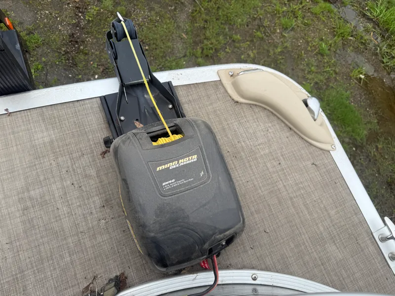 Slide: The Image of Bennington 21 SLX 2015 - 19