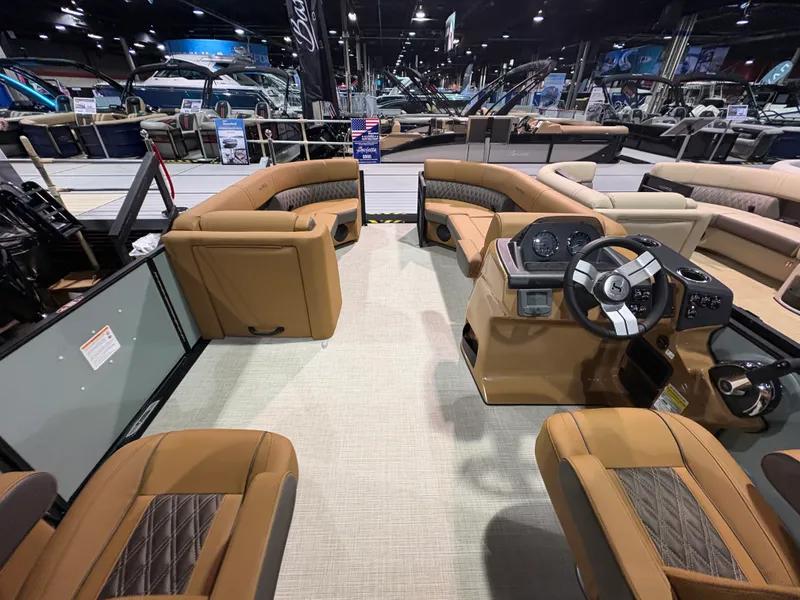 Slide: The Image of Harris Cruiser 230 2026 - 13