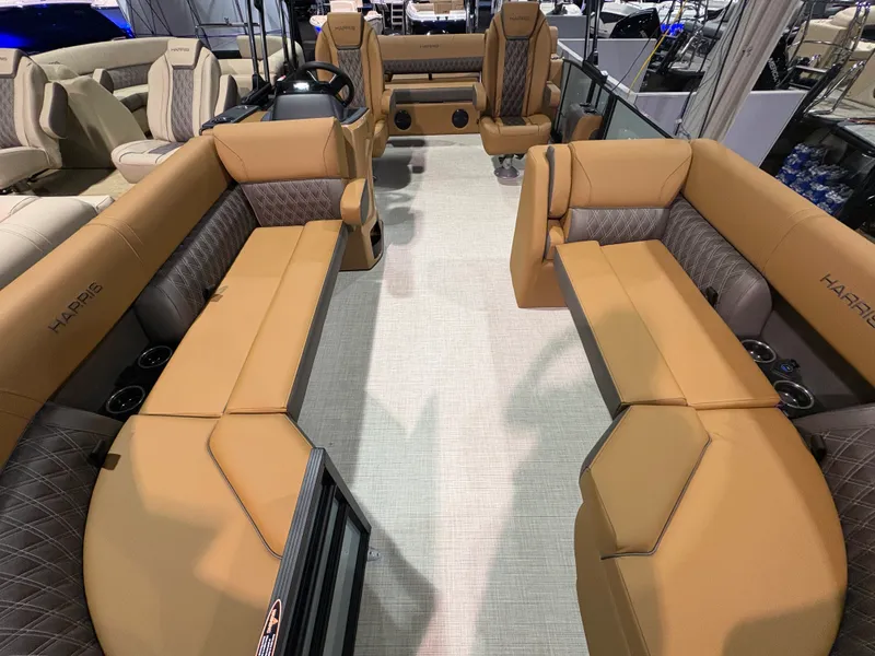 Slide: The Image of Harris Cruiser 230 2026 - 2