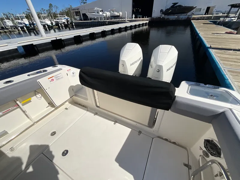 Slide: The Image of Boston Whaler 280 OUTRAGE 2023 - 34
