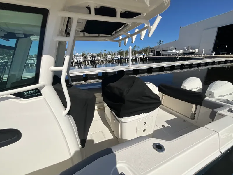 Slide: The Image of Boston Whaler 280 OUTRAGE 2023 - 37