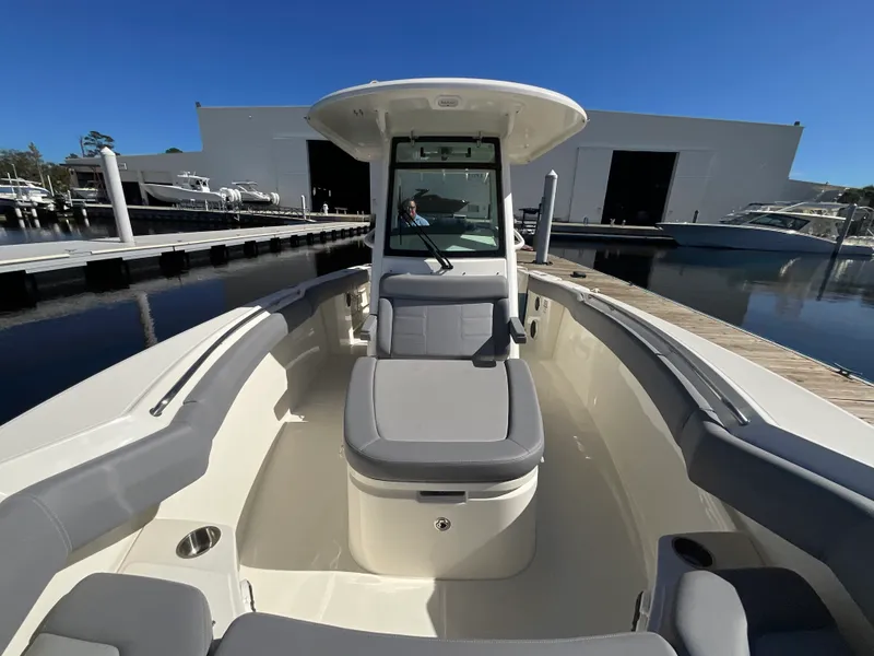 Slide: The Image of Boston Whaler 280 OUTRAGE 2023 - 42