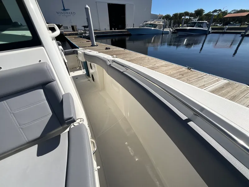 Slide: The Image of Boston Whaler 280 OUTRAGE 2023 - 52