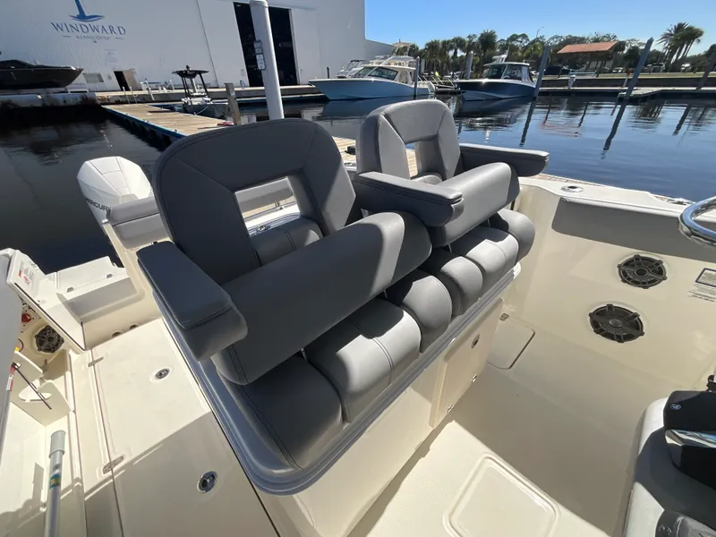 Slide: The Image of Boston Whaler 280 OUTRAGE 2023 - 53