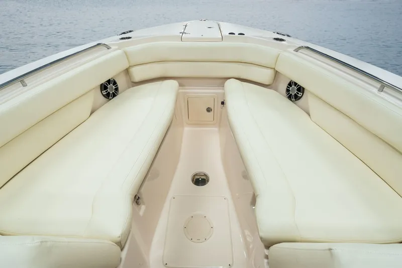 Slide: The Image of Grady-White Freedom 307 2026 - 6