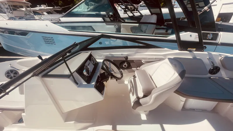 Slide: The Image of Sea Ray 21 SPX-OB 2020 - 15