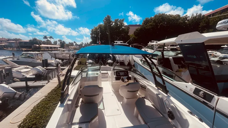 Slide: The Image of Sea Ray 21 SPX-OB 2020 - 18