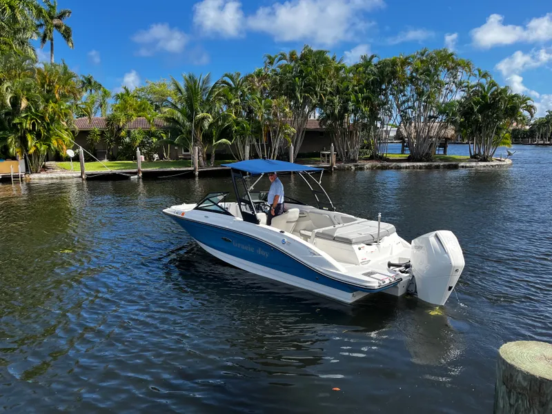 Slide: The Image of Sea Ray 21 SPX-OB 2020 - 3