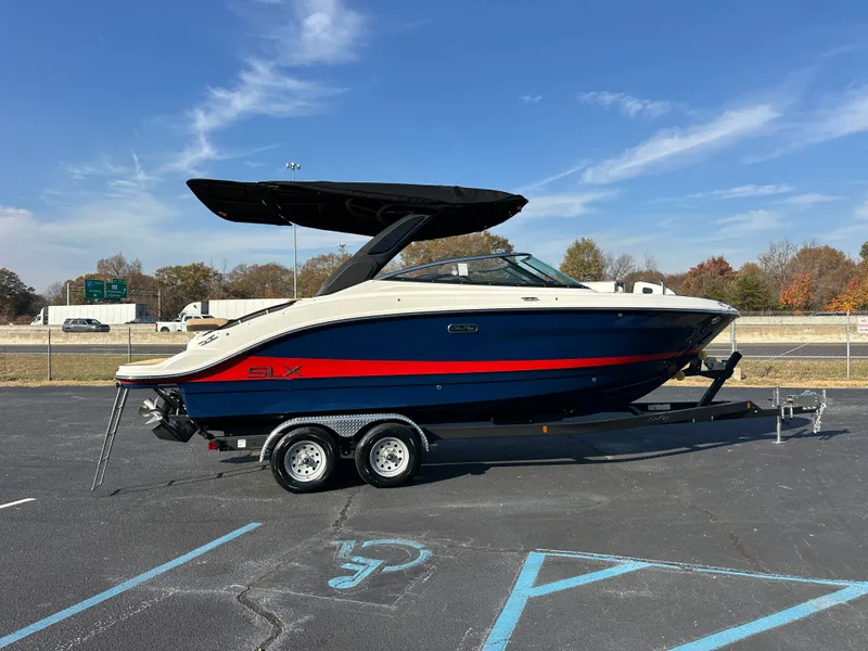 Slide: The Image of Sea Ray SLX 260 2026 - 4