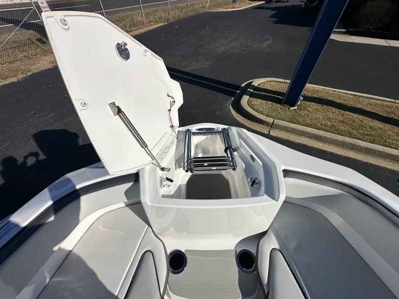 Slide: The Image of Yamaha AR250 2026 - 10