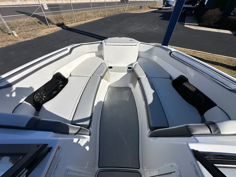 Slide: The Image of Yamaha AR250 2026 - 6