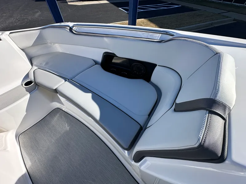 Slide: The Image of Yamaha AR250 2026 - 8