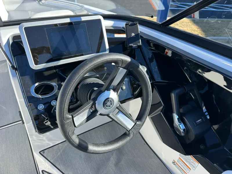 Slide: The Image of Yamaha AR250 2026 - 18