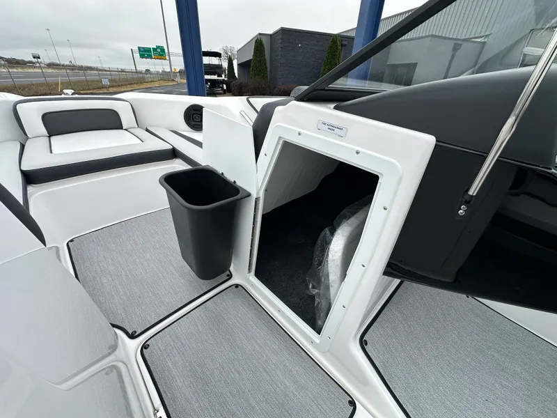 Slide: The Image of Yamaha AR195 2026 - 11