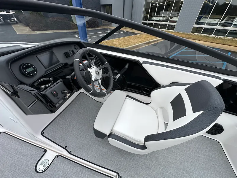 Slide: The Image of Yamaha AR195 2026 - 13