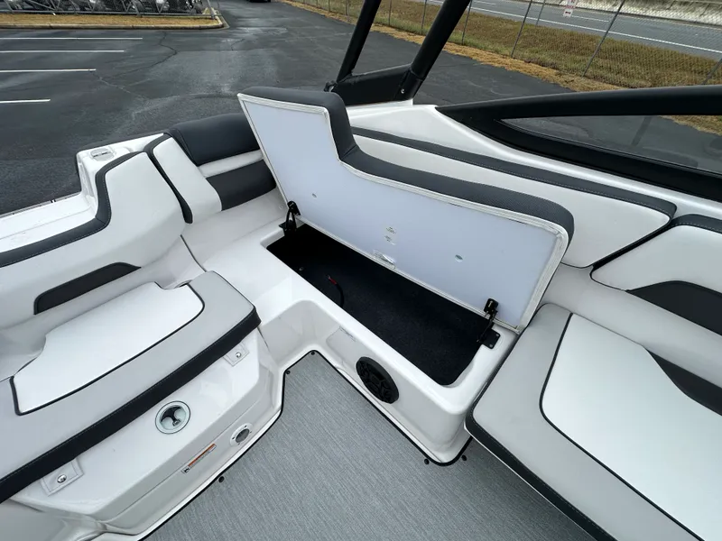 Slide: The Image of Yamaha AR195 2026 - 19