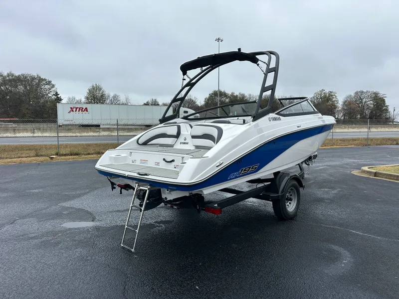 Slide: The Image of Yamaha AR195 2026 - 2