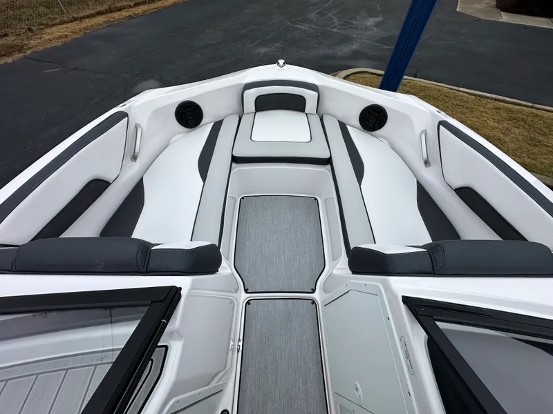 Slide: The Image of Yamaha AR195 2026 - 4