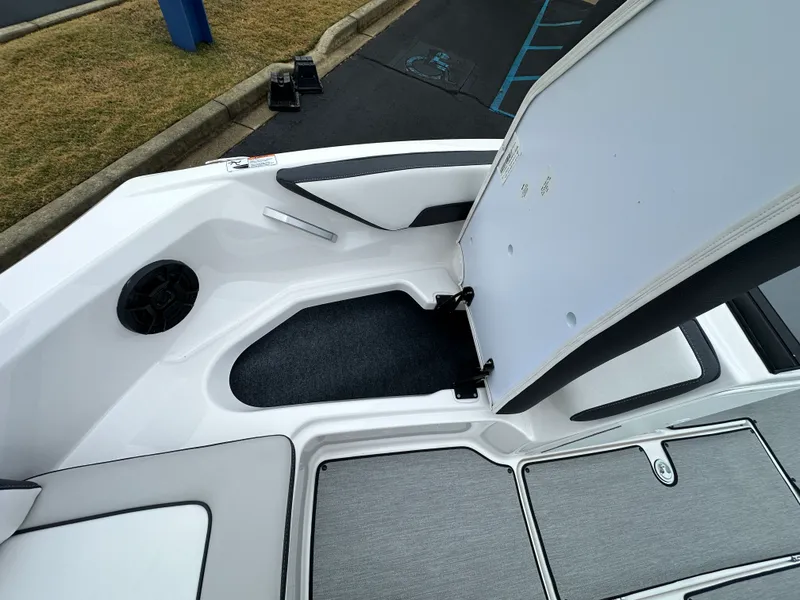 Slide: The Image of Yamaha AR195 2026 - 7