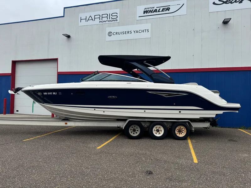 Slide: The Image of Sea Ray 280 SLX 2023 - 2