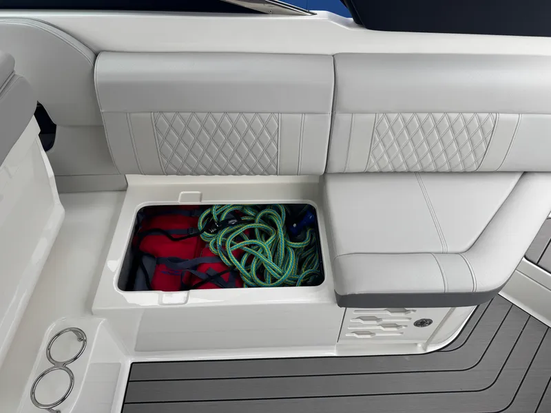 Slide: The Image of Sea Ray 280 SLX 2023 - 22