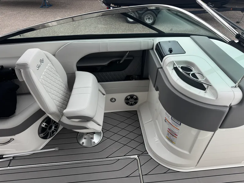Slide: The Image of Sea Ray 280 SLX 2023 - 26
